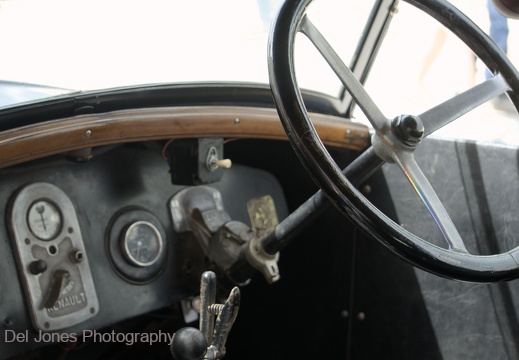  Vintage car steering wheel