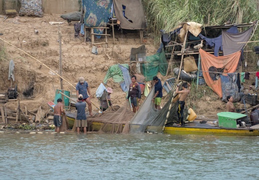 Family life on the river