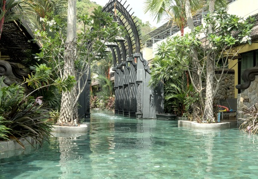 Is that really a swiming pool?