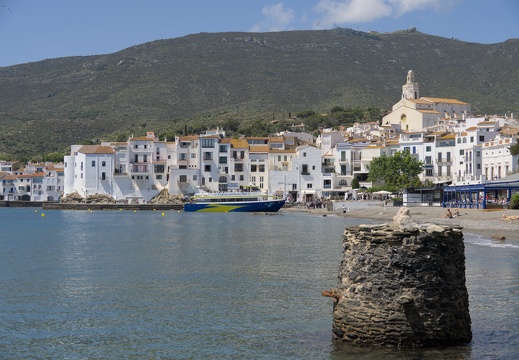  The church on the hill in Cadaques 5