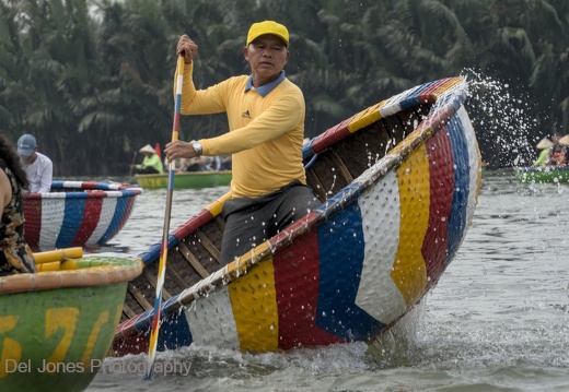Vietnam Water Bowl Spinning