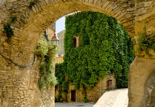  Sun through the arch