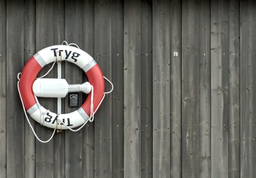 A life ring in colour