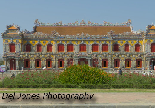 The long palace
