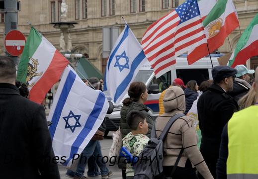 Weaving the flag... But for who?