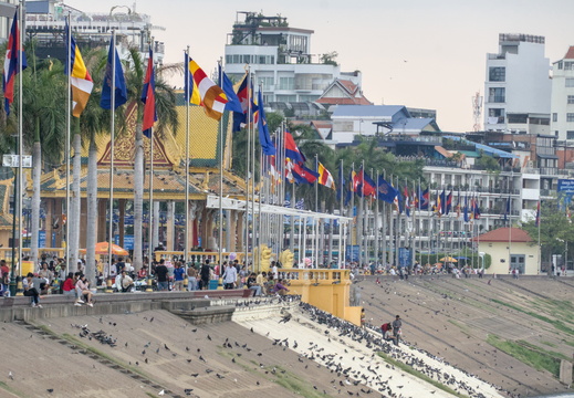 Steep river bank in Phenom Penh