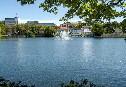 Fountain in the lake