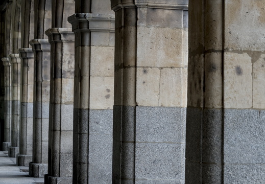 Square pillars