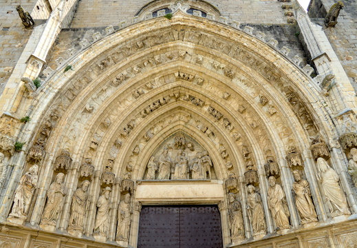 A splendid entrance