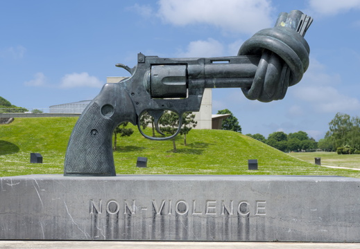 A knotted gun