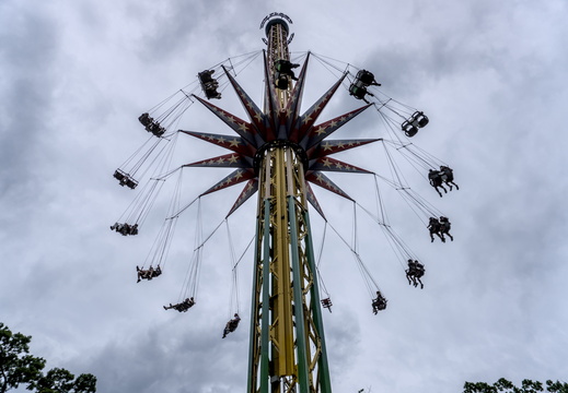 Six Flags flying chairs